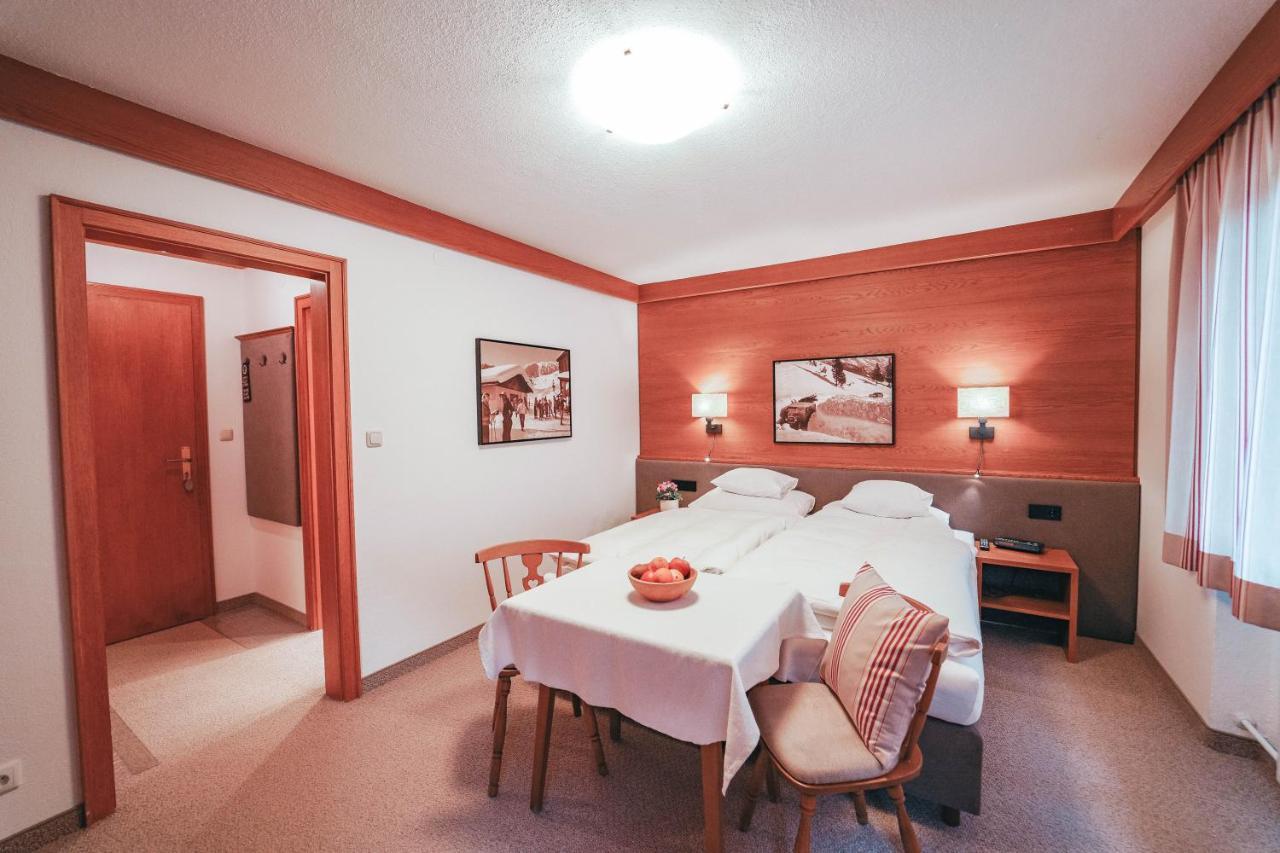 Hotel Garni Almjur Sankt Anton am Arlberg Exterior photo
